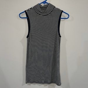 Gap black & white stripped ribbed sleeveless tank
